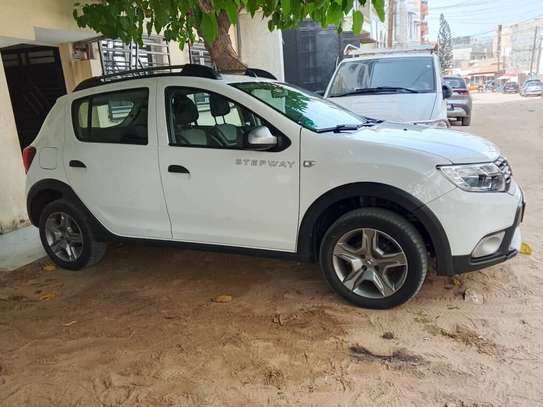 DACIA SANDERO 2020 image 2