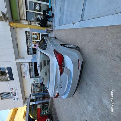 Hyndai elantra 2016 automatique esance 4 clinder 1.8 venat image 10