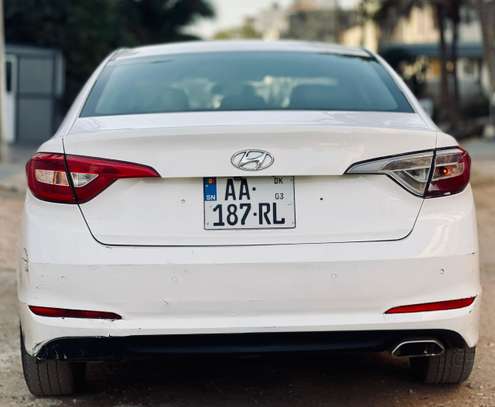 Hyundai sonata image 5