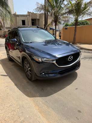 Mazda CX-5 SUV Bleu Métallique Confort et Performance image 3