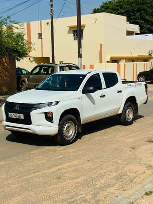 Mitsubishi L200 pick-up double cabine blanc image 9