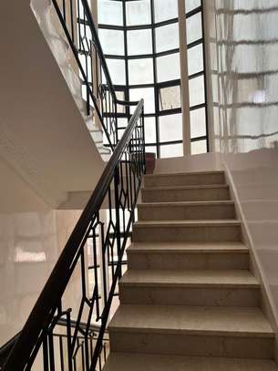 Appartement F4 à louer à Ouakam image 3