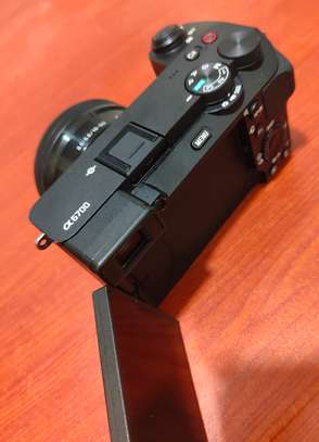 Sony Alpha A76700/16-50mm image 4