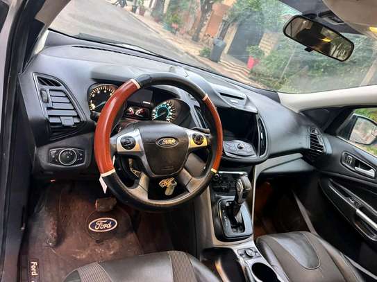 Ford escape Titanium 2.0 image 8