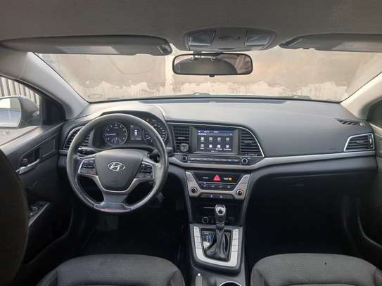 Hyundai Elantra 2017 image 9