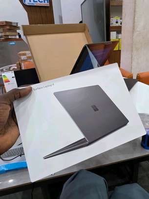 Microsoft surface laptop 4 image 5