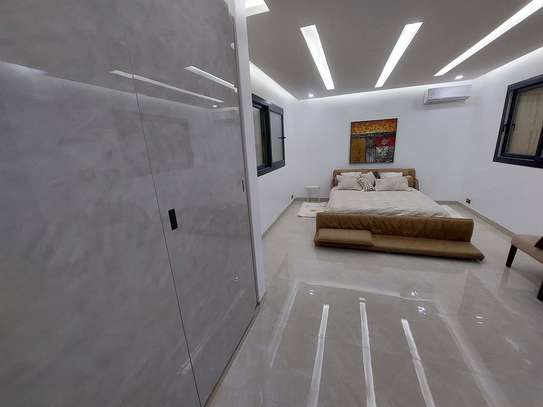 Location non meublé - 4 chambres salon Yoff - 300m2 image 5