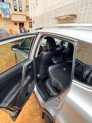TOYOTA RAV4 image 5