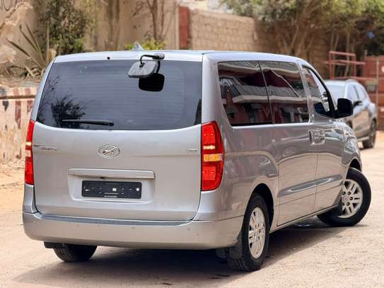 HYUNDAI STAREX 🔘 Année :   2017 image 13