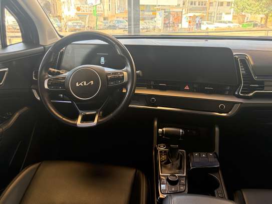 Kia Sportage 2023 SUV noir moderne et spacieux image 5