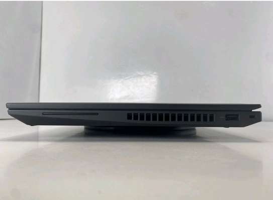 LENOVO THINKPAD P16S GEN2 image 3