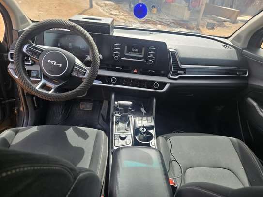 KIA SPORTAGE  AUTOMATIQUE ESSENCE  ANNÉE 2023 image 5