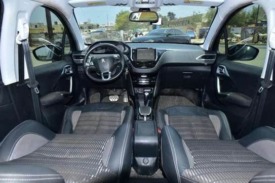 Peugeot  2008 Année 2017 image 2