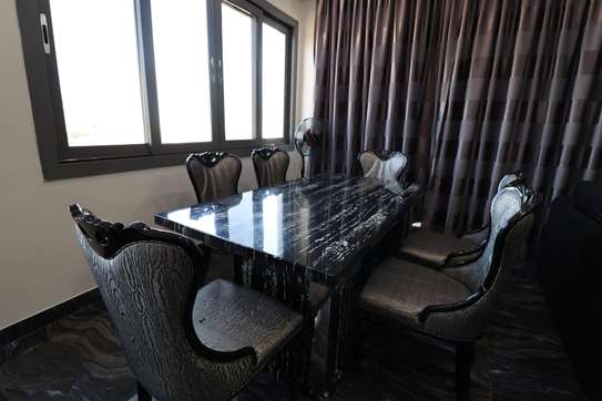 Appartement meublé type F4 Sicap Foire image 2