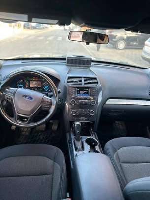 FORD EXPLORER XLT 2019 image 5