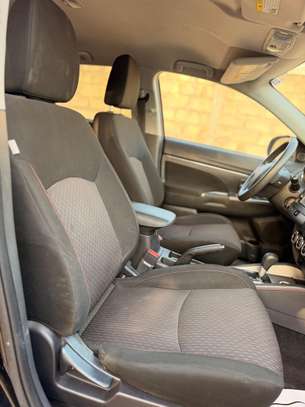 Mitsubishi outlander année 2018 image 12