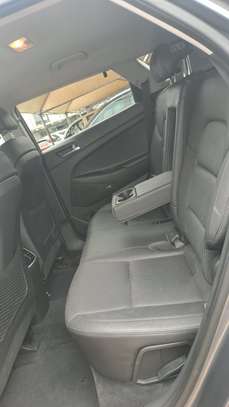 Hyundai Tucson 2017 intérieur cuir noir image 6