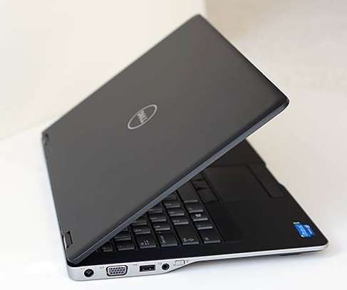 DELL ULTRABOOK image 5