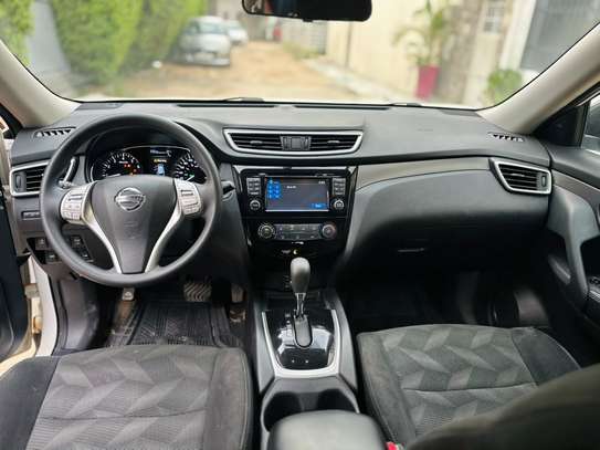 Nissan rogue année 2016 venant image 7