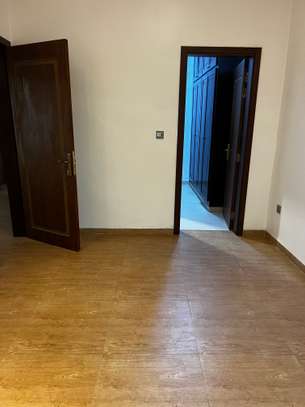 Très joli Apt F4 à la cité ISRA 2 image 5