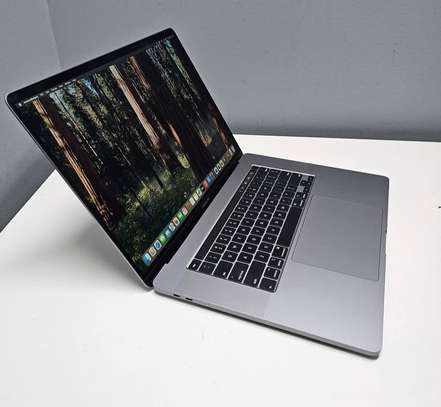 Apple MacBook Pro 15 pouces Retina Gris Sidéral image 2