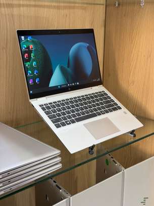HP EliteBook image 4