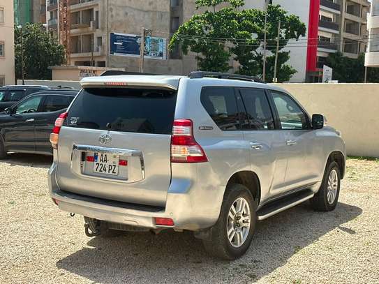 Toyota Prado image 5