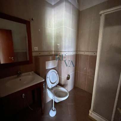 APPARTEMENT F4 À VENDRE À FANN MERMOZ image 6