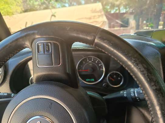 Av jeep wrangler jk essence 3.6 image 3