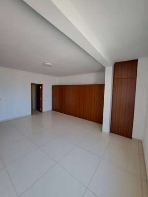 SPACIEUX APPARTEMENT 3 CHAMBRES A LOUER AUX ALMADIES image 3