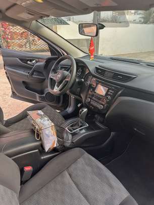 Nissan Rogue Sv 2017 image 2