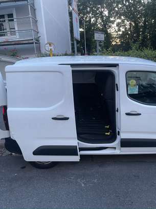 PEUGEOT PARTENER 2019 image 6