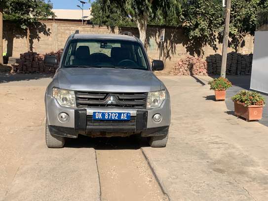 Mitsubishi pajero did image 3