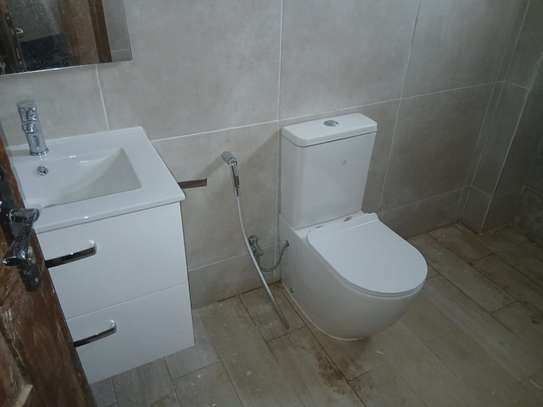 Un appartement f4 à louer à Ouakam image 13