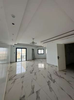APPARTEMENT A LOUER A ZONE DE RECASEMENT NGOR ALMADIES image 9