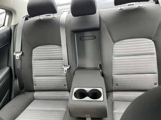 Kia Forte Berline Blanc Jantes Sport image 8