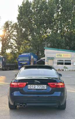JAGUAR XE 20D PRESTIGE image 2