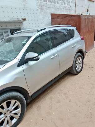 TOYOTA RAV4 image 2