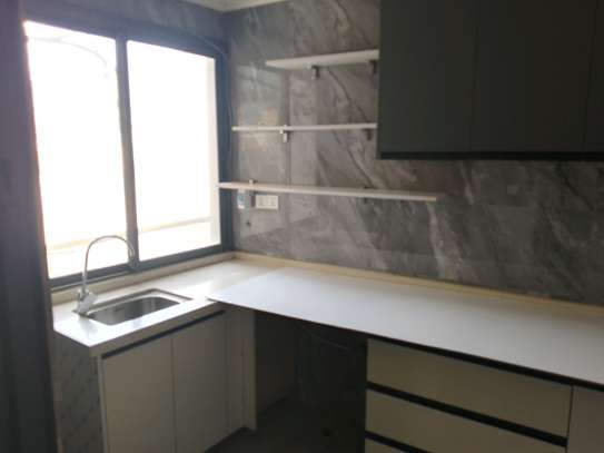 Appartement F4 haut standing à louer à Dakar Plateau image 7