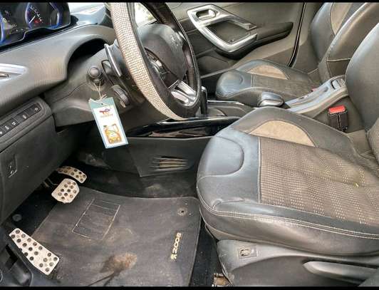 Peugeot 2008 Année 2015 image 3