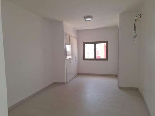 Appartement F4 à louer au point e image 5