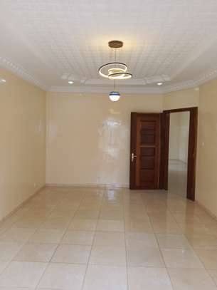 Loue Un bel appartement aux Mamelles image 4