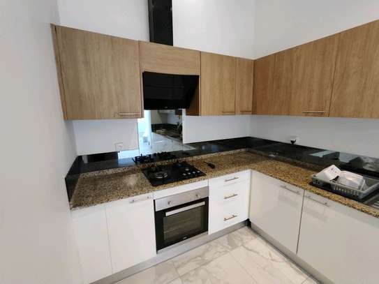 À LOUER APPARTEMENT F3 MEUBLÉ PIED DANS L'EAU PISCINE BIAGUI image 8