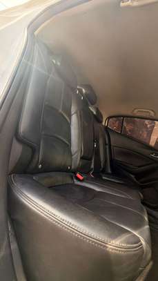 Location Mazda3 Coupée image 2