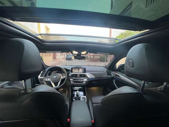 BMW X4 image 8
