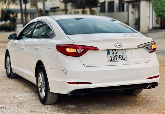 Hyundai sonata image 3