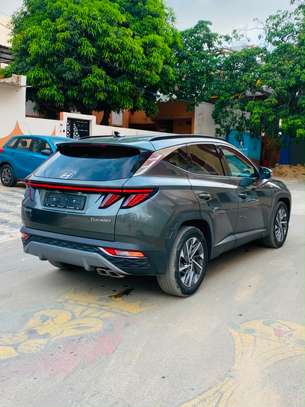 Hyundia Tucson image 10