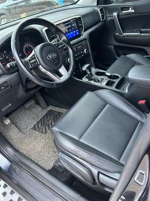 Kia Sportage essence 2019 full options image 4