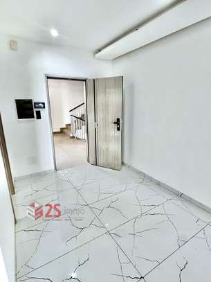 Appartement F4 à louer à Mermoz image 13