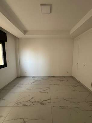 F4 neuf à vendre aux Almadies image 10